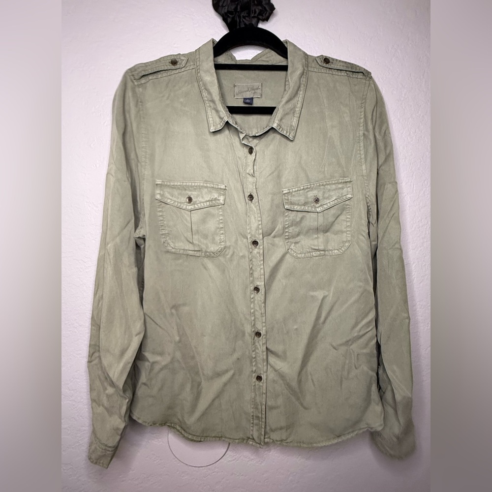 Universal Thread Olive Green Shirt